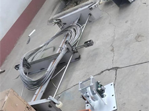 豬場刮糞機(jī)安裝